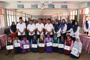 Read more about the article Majlis Penyerahan Peranti Wakalah Zakat KPM dan Pek Kembali ke Sekolah di SK Bukit Jawa