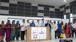Read more about the article Majlis Penyerahan Peralatan ICT (Smart Board) kepada Sekolah-sekolah Jenis Kebangsaan Tamil (SJKT)